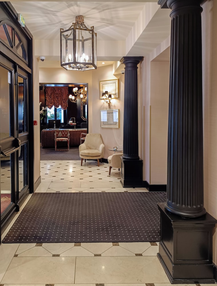 chalgrin boutique hotel