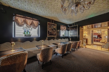 chalgrin boutique hotel