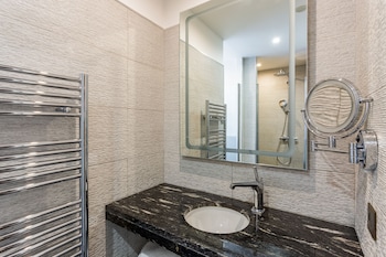chalgrin boutique hotel
