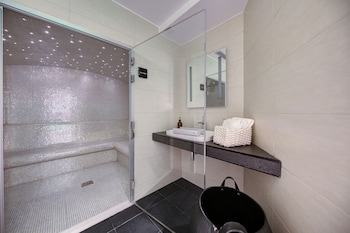 chalgrin boutique hotel