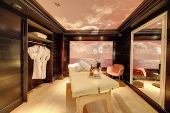 chalgrin boutique hotel