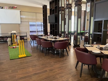 v retreat gurgaon