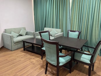 v retreat gurgaon