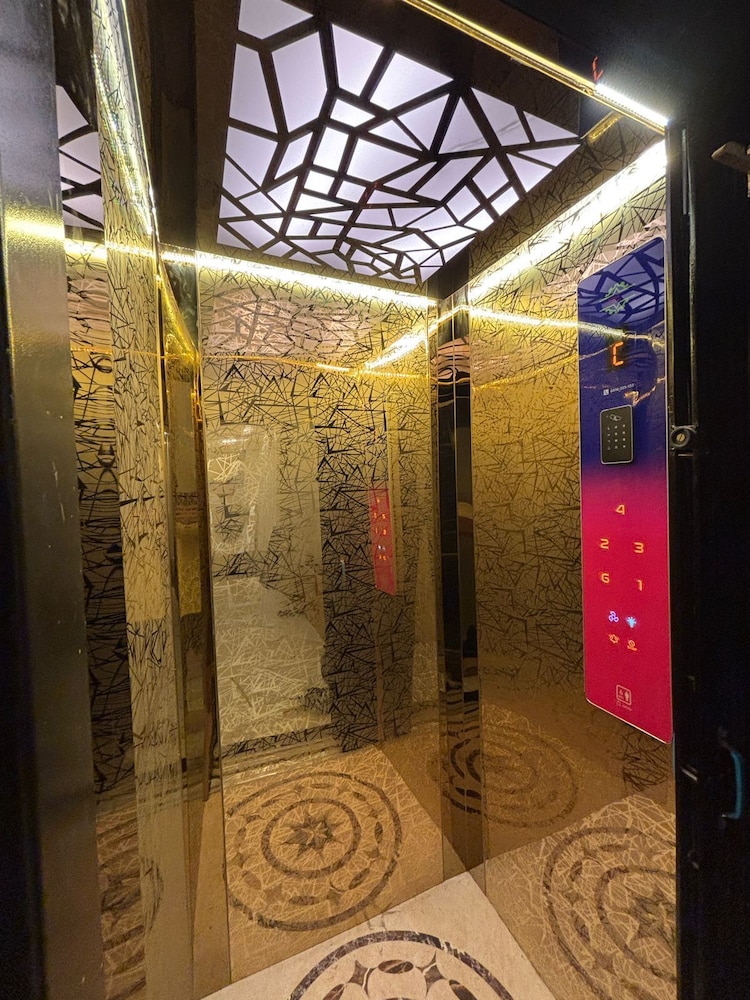 via ganga inn varanasi