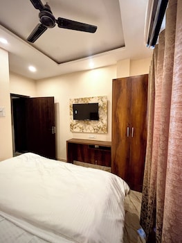 via ganga inn varanasi