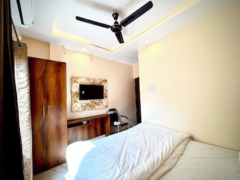 via ganga inn varanasi