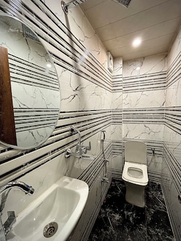 via ganga inn varanasi