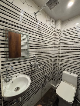 via ganga inn varanasi