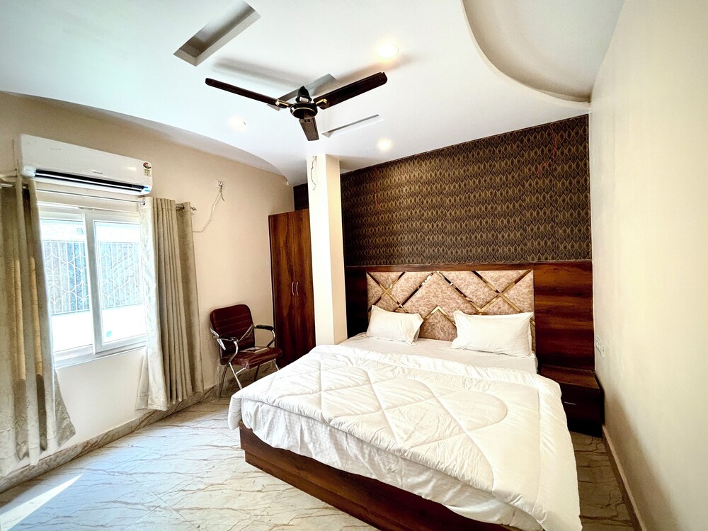 via ganga inn varanasi