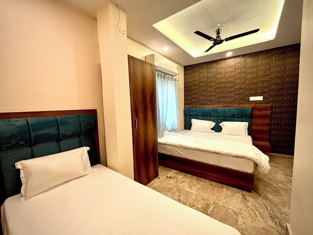 via ganga inn varanasi