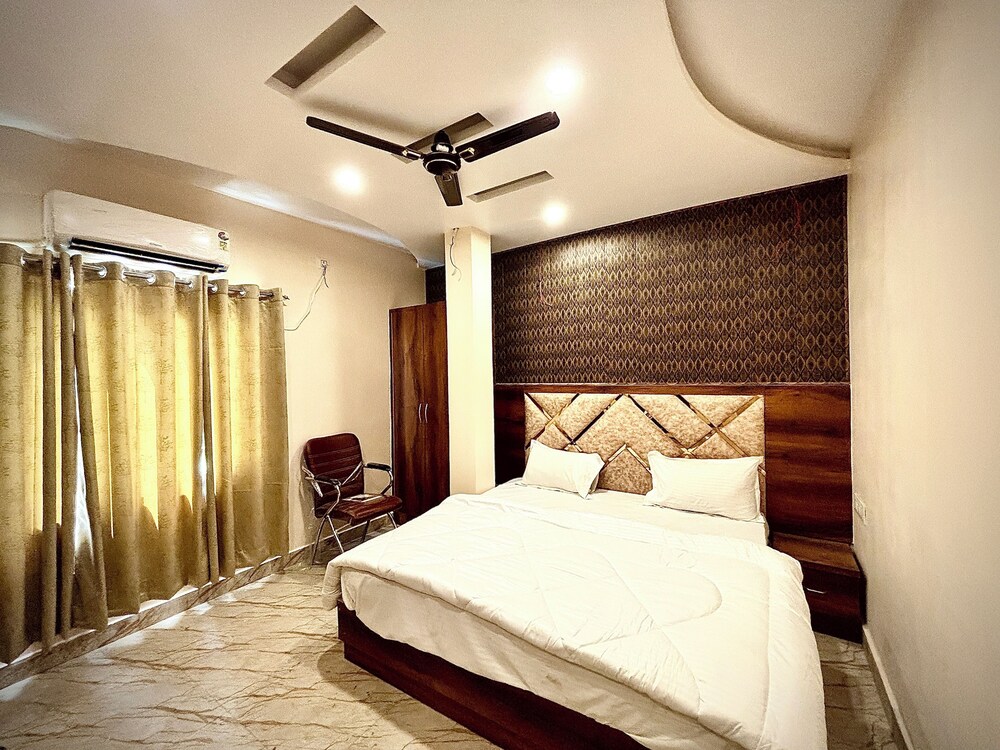 via ganga inn varanasi