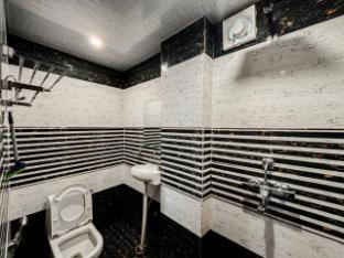 via ganga inn varanasi