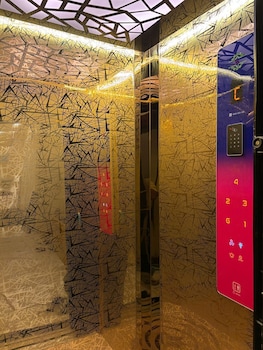 via ganga inn varanasi