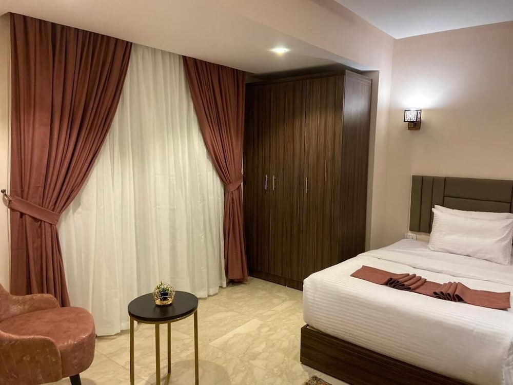 aziz egypt pyramids hotel