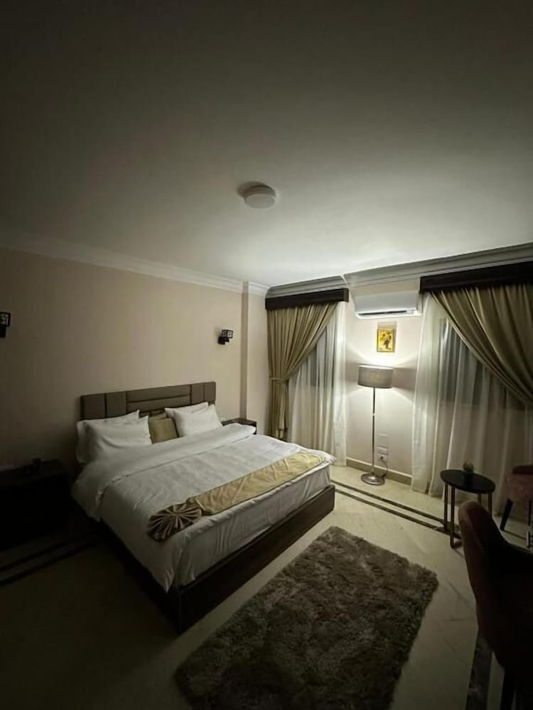 aziz egypt pyramids hotel