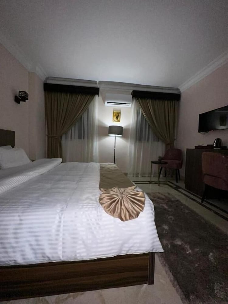 aziz egypt pyramids hotel