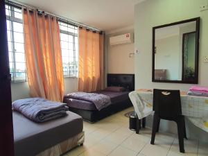 oyo 90997 hoover room