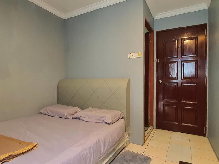 oyo 90997 hoover room