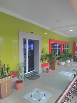 micheal hotel and suites ltd