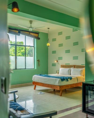 minimalist one hauz khas village