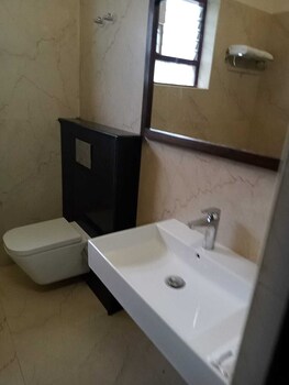 coastal grand navallur