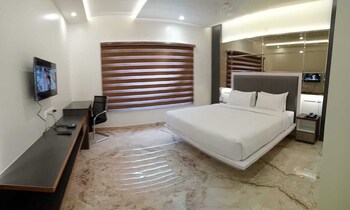 coastal grand navallur