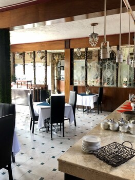 inn galerias hotel