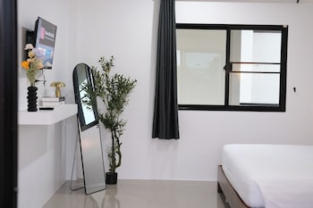 alisse stay phuket layan