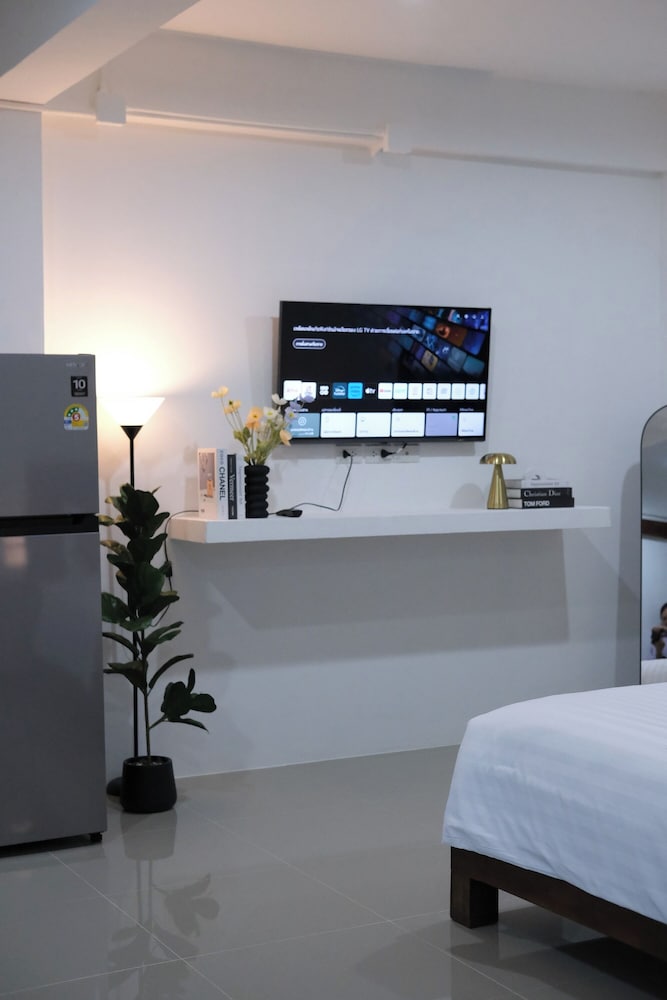 alisse stay phuket layan