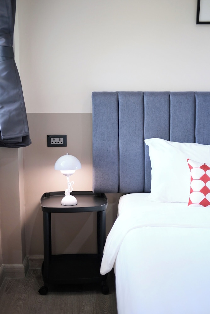 alisse stay phuket layan