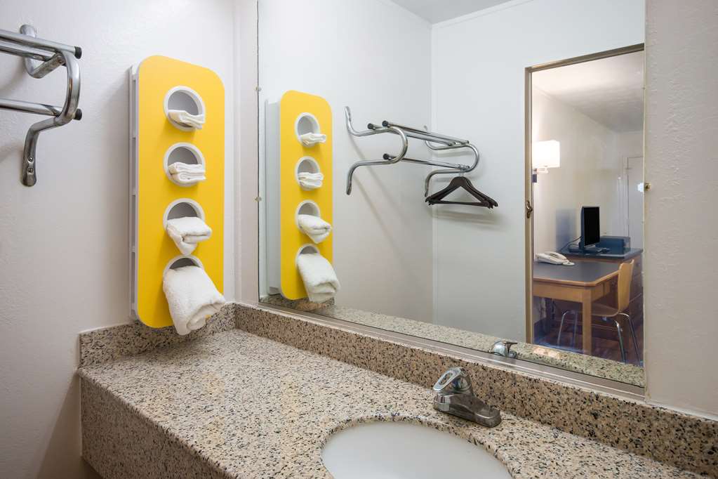motel 6 parkersburg wv