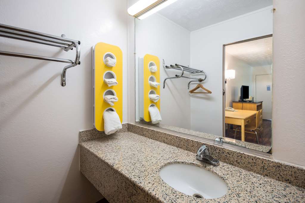 motel 6 parkersburg wv