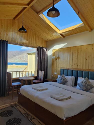 Rangjon Resort,,2 star