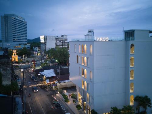 arco phuket town