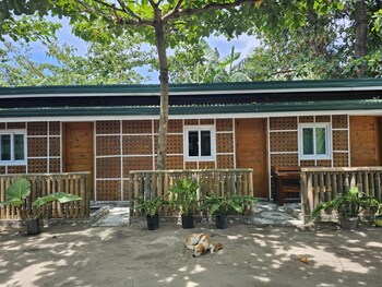 tambayan rooms and cottages by sms hospitality