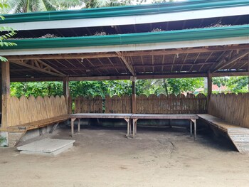 tambayan rooms and cottages by sms hospitality