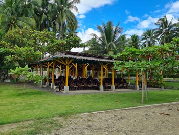 tambayan rooms and cottages by sms hospitality