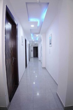 Hotel Amazing House,,3 star