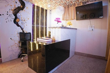 Hotel Amazing House,,3 star