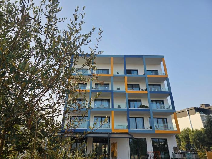 hotel porta ksamil