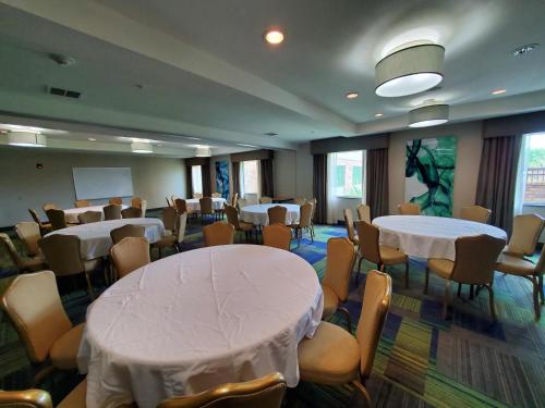 holiday inn express hotel and suites pearland by ihg