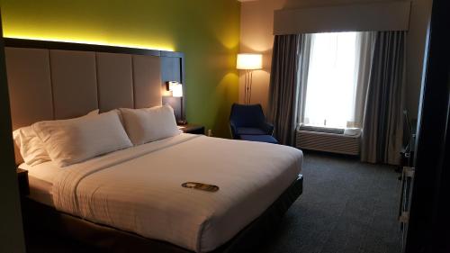 holiday inn express hotel and suites pearland by ihg