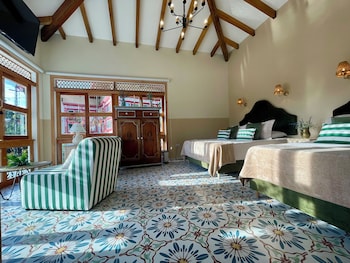 hotel lago valdivia