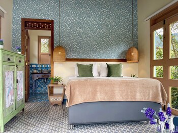 hotel lago valdivia