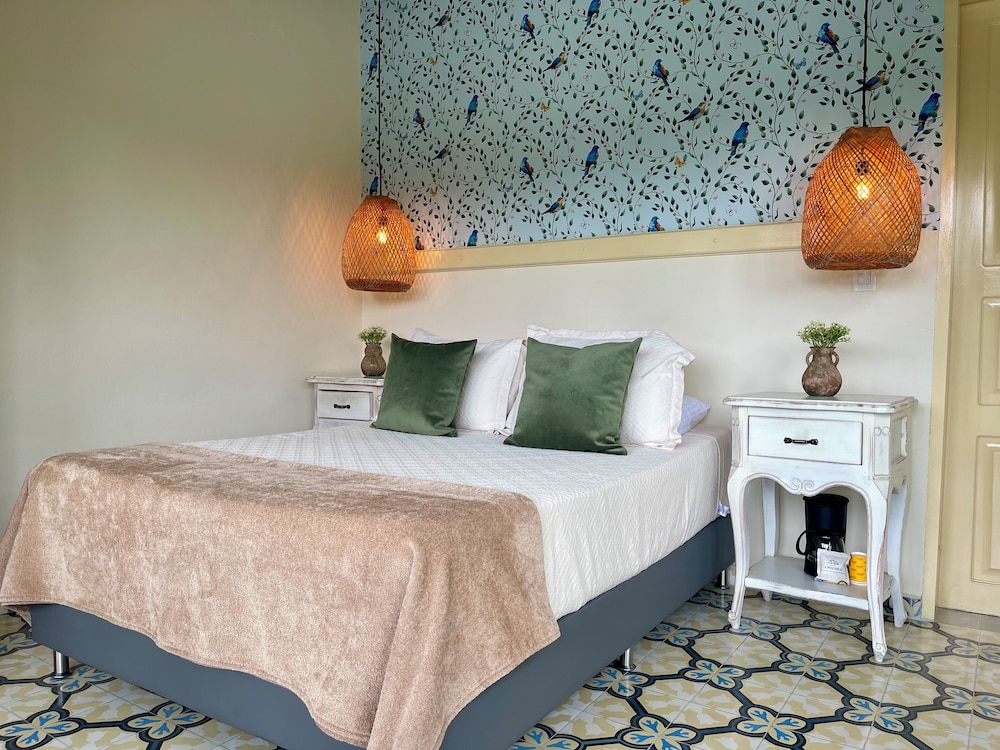 hotel lago valdivia