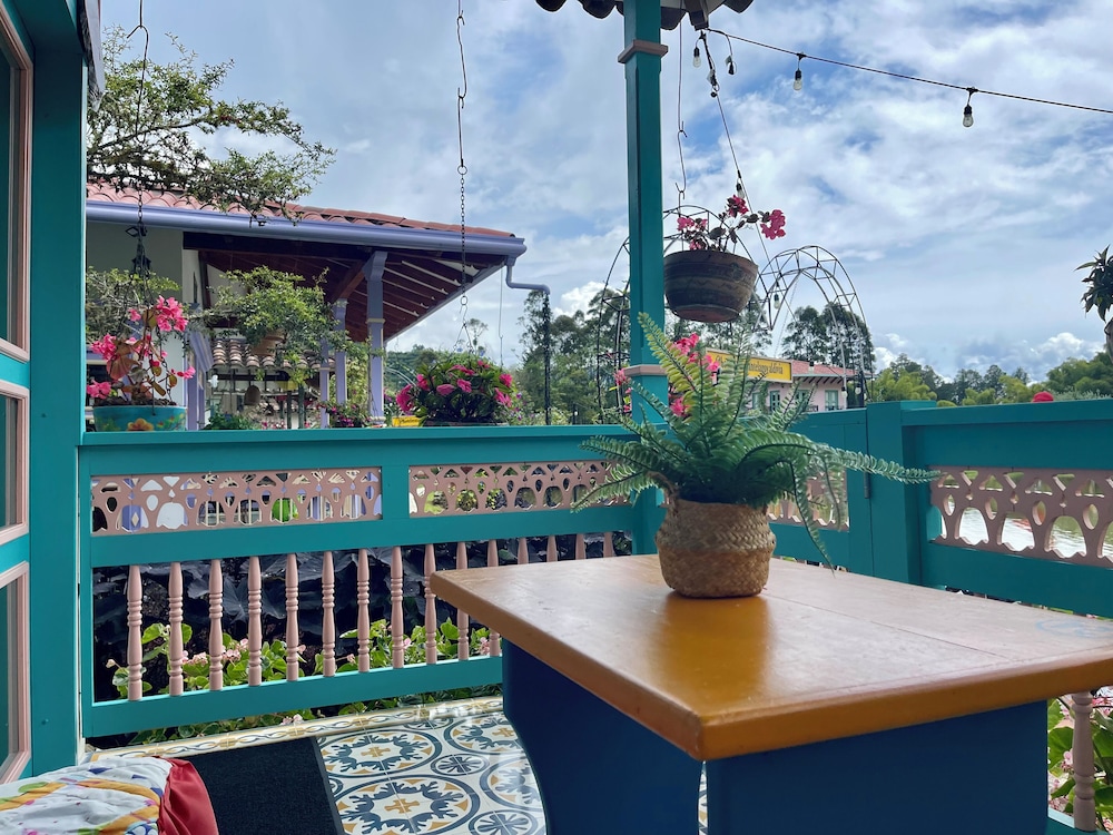 hotel lago valdivia