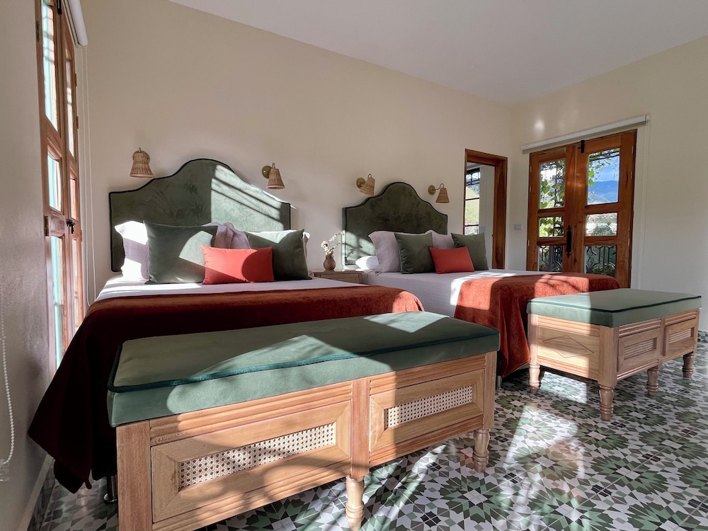 hotel lago valdivia