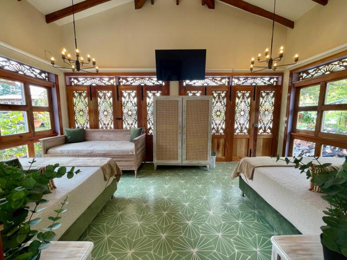 hotel lago valdivia