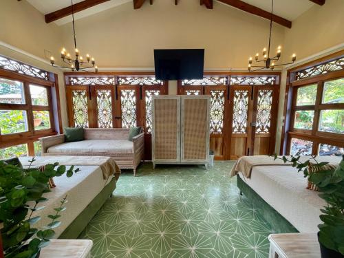 hotel lago valdivia