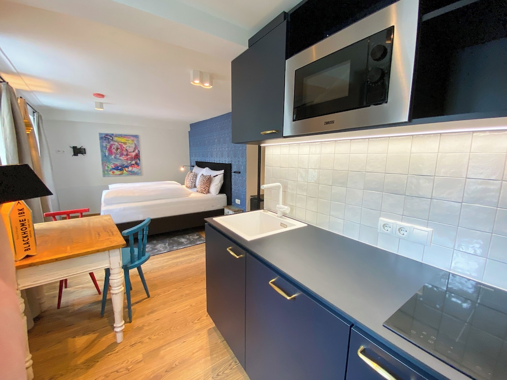 blackhome vintage innsbruck